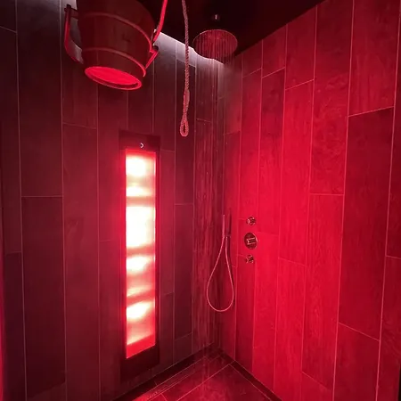 Met Hottub | 4 Personen Villa Wekerom