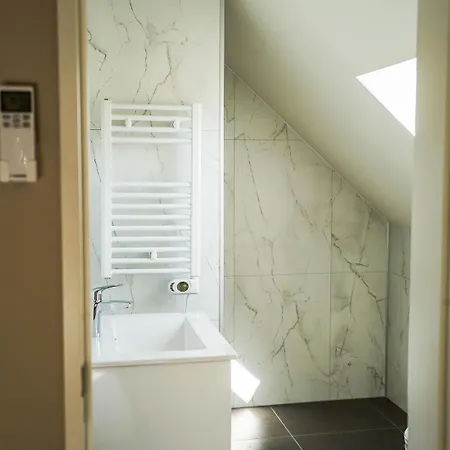 Met Hottub | 4 Personen Villa Wekerom