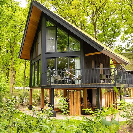 فيلة Met Hottub | 4 Personen - Valley Wekerom