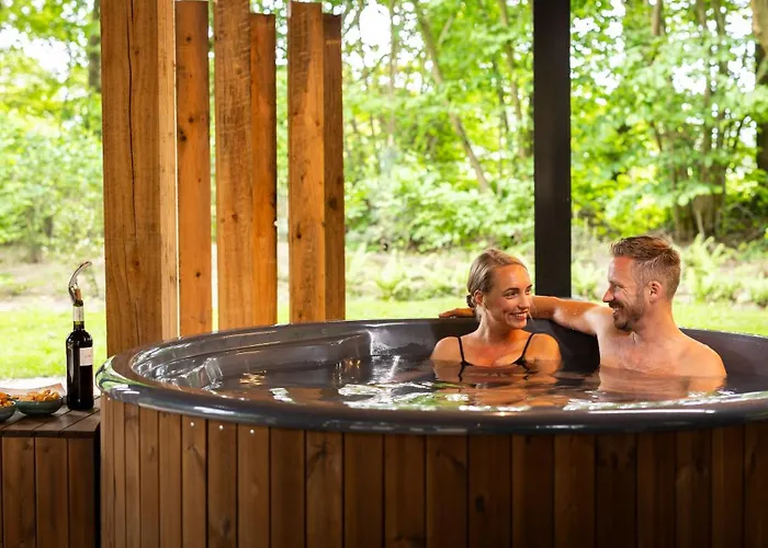 Met Hottub | 4 Personen - Valley Villa Wekerom